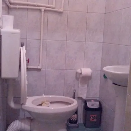 Le Village Motel 2*