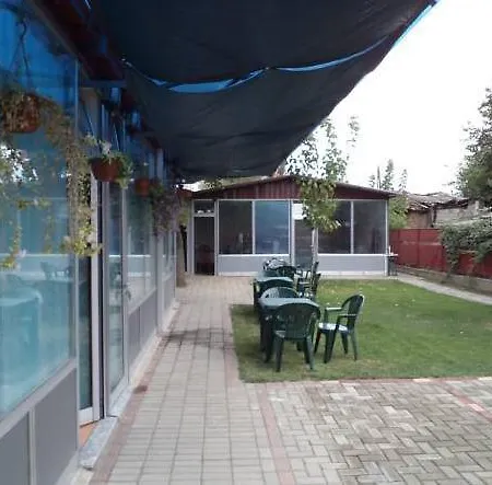 Le Village Szkopje